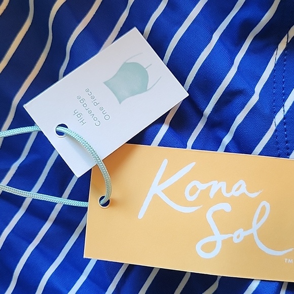 NWT striped bathing suit - Picture 8 of 12